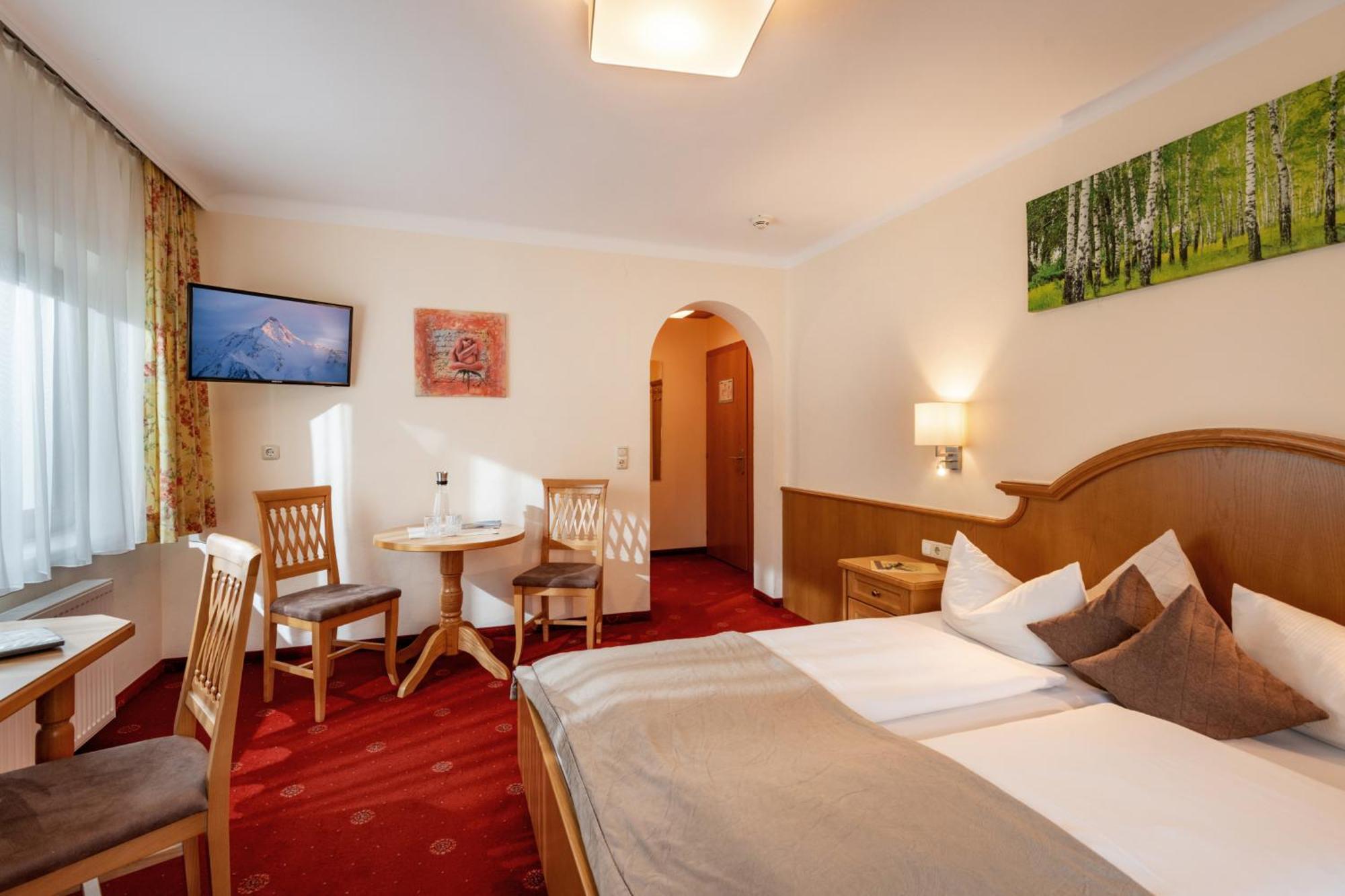 Hotel Garni Birkenhof Майрхофен Экстерьер фото
