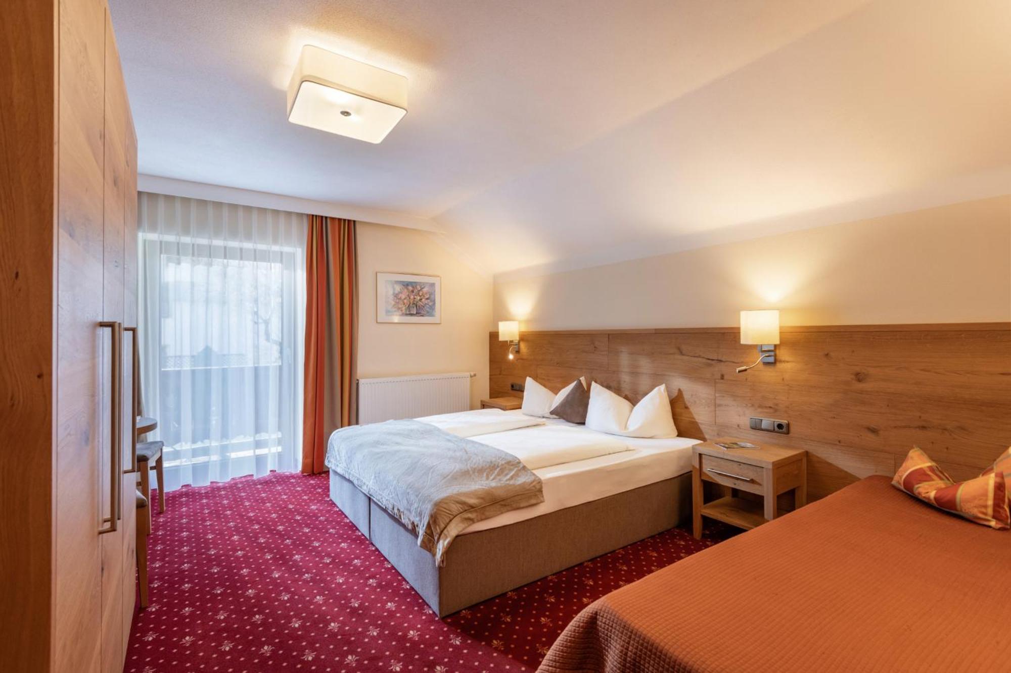 Hotel Garni Birkenhof Майрхофен Экстерьер фото